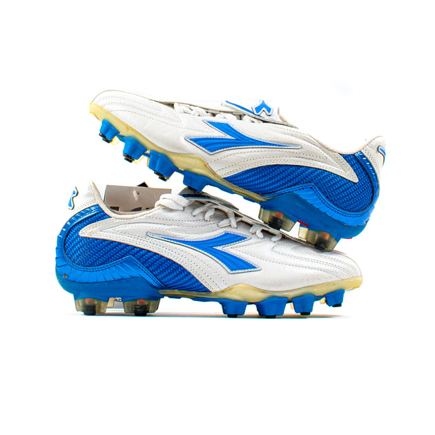 classic nike soccer cleats