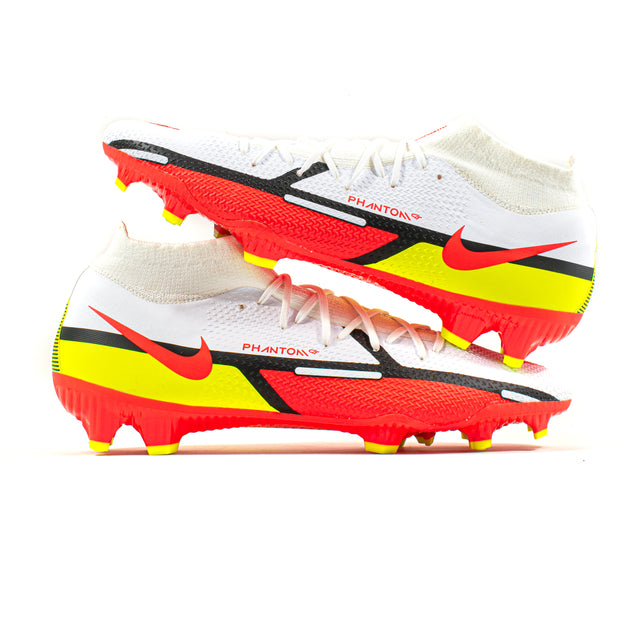 nike hypervenom size 4