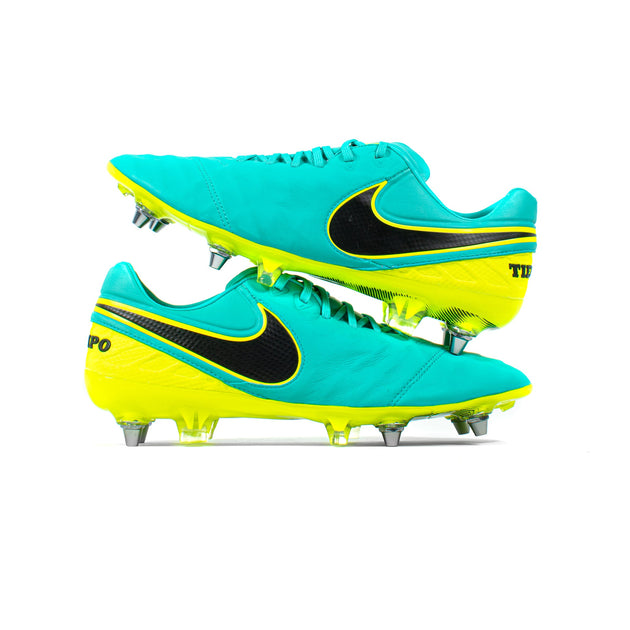 tiempo soccer shoes