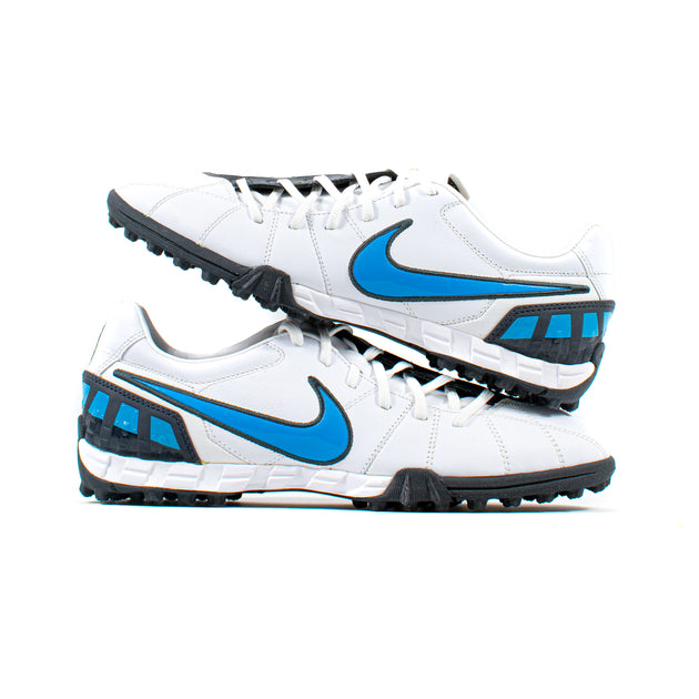 old nike soccer cleats