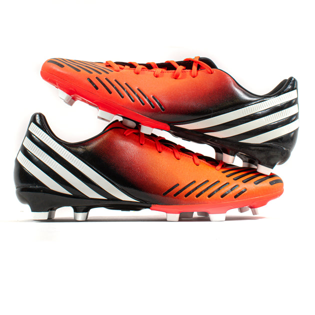 Predator – Classic Soccer Cleats