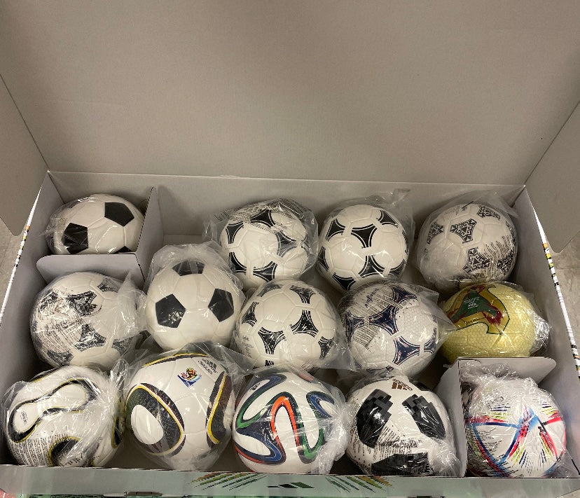 Adidas World Cup Historical Mini Ball Set 1970-2022 – Classic