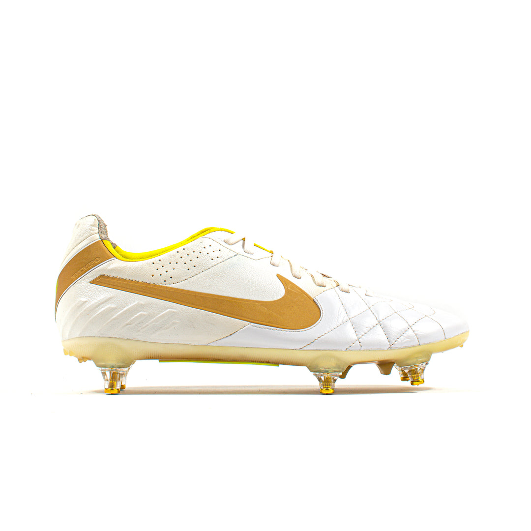 Nike Tiempo Legend IV White Gold SG – Classic Soccer Cleats