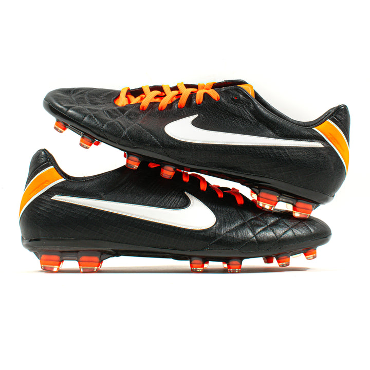 Nike Tiempo サッカーシューズ 黒/オレンジ April2-34_720x.jpg?v=1775140428