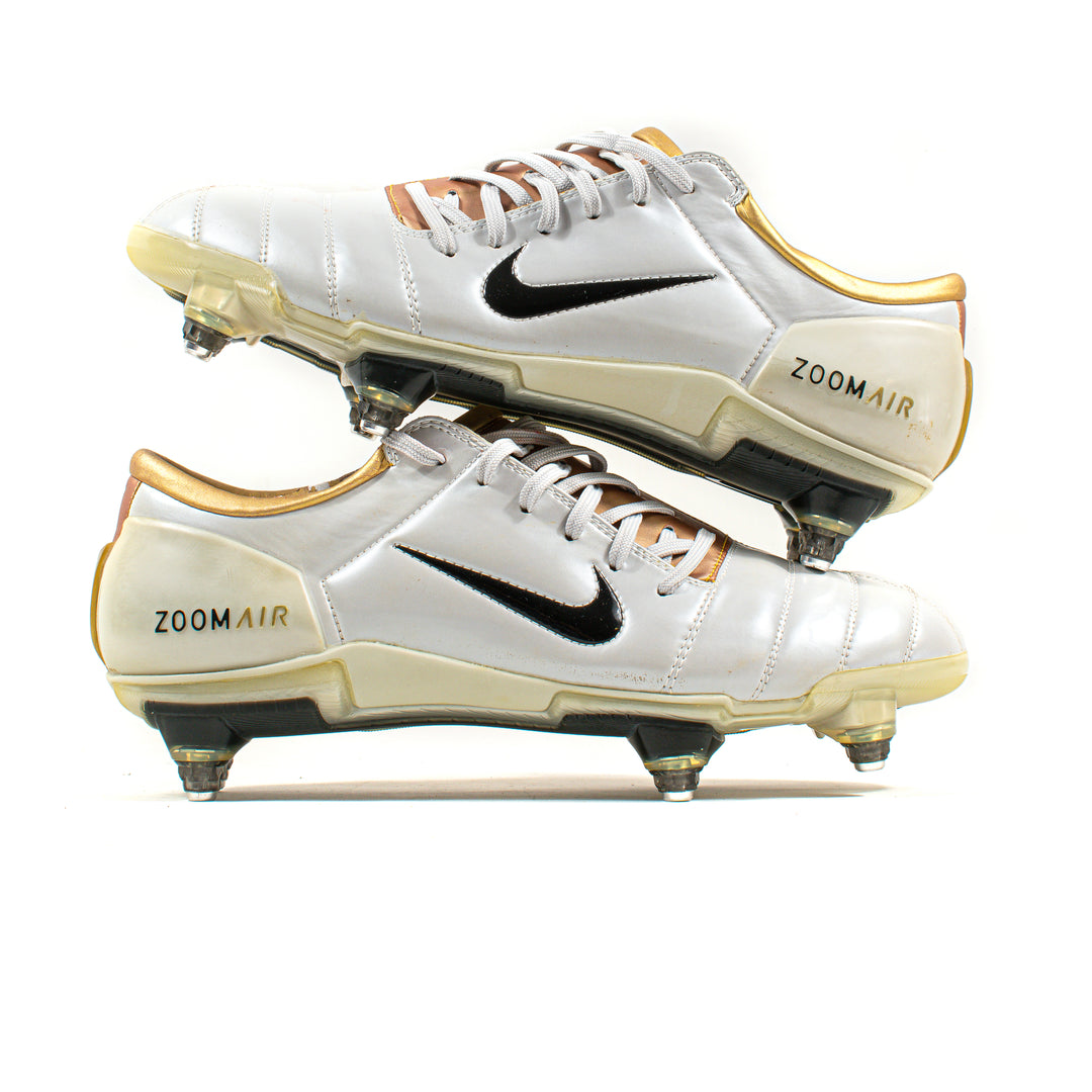 Nike トータル90 当時モデル 取替式　スパイク ホワイト/ゴールド Nike Air Zoom Total 90 III White Gold SG – Classic Soccer Cleats