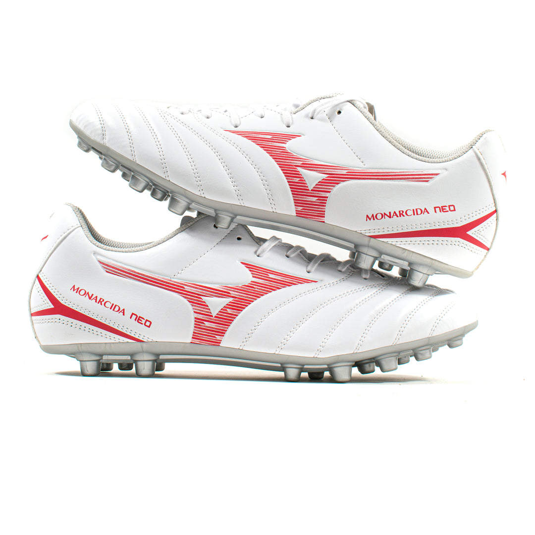 Shop All Classics – Page 2 – Classic Soccer Cleats