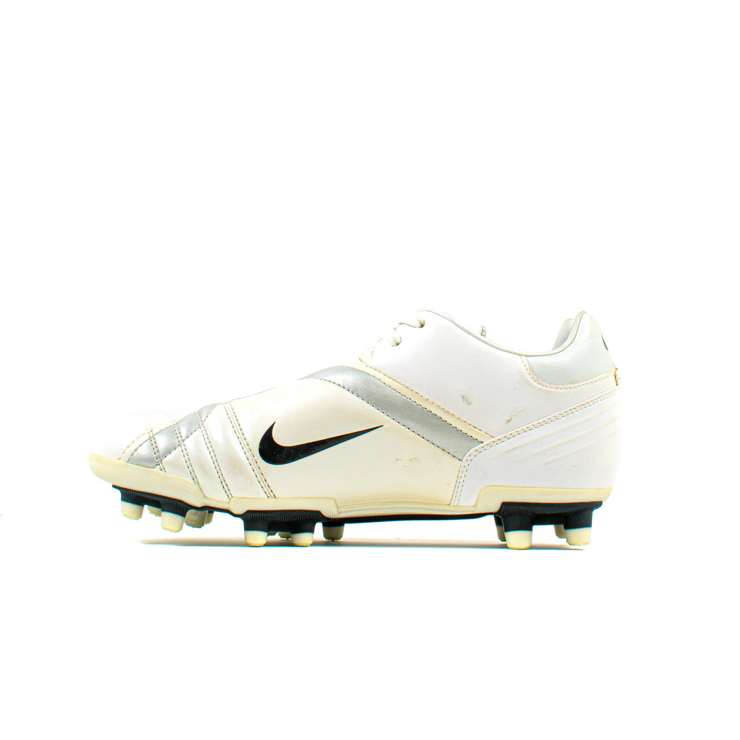 NIKE T90 total90 トータル90 Nike Total 90 Men's Shoes. Nike.com