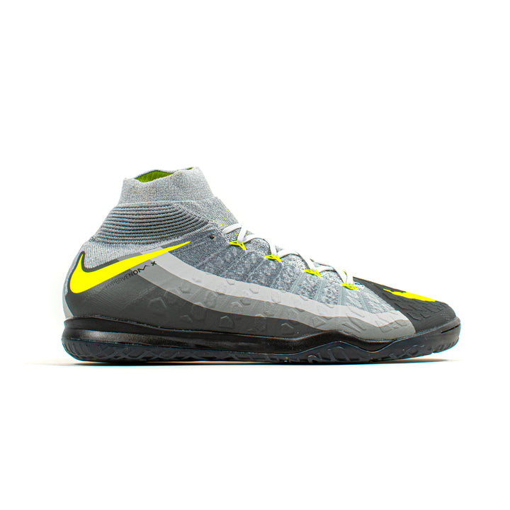 Nike HypervenomX Proximo Air Max 95 II DF IC – Classic Soccer Cleats