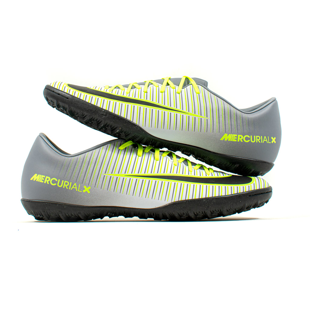 Nike MercurialX Victory VI Platinum TF – Classic Soccer Cleats