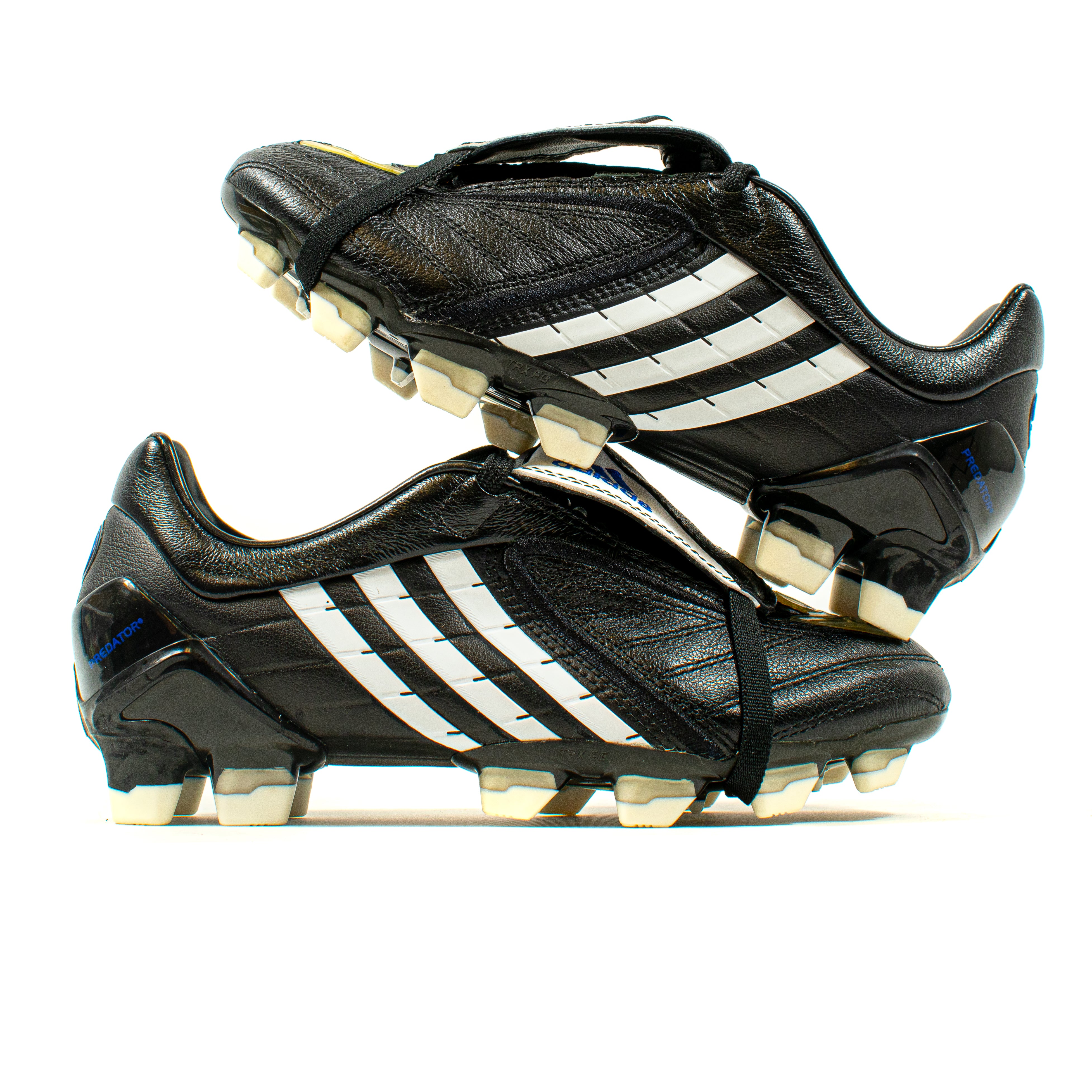 Adidas Predator Powereswerve – Classic Soccer Cleats