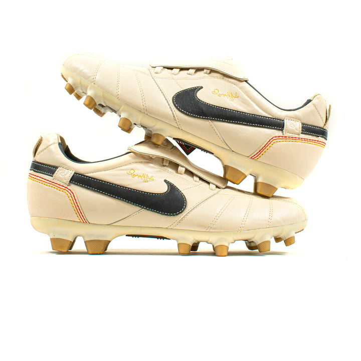 Nike Tiempo Ronaldinho R10 Pearl FG – Classic Soccer Cleats