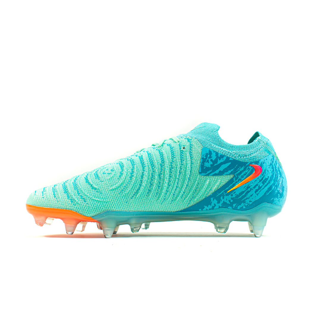 Nike Phantom Luna Elite Blue SG Pro – Classic Soccer Cleats