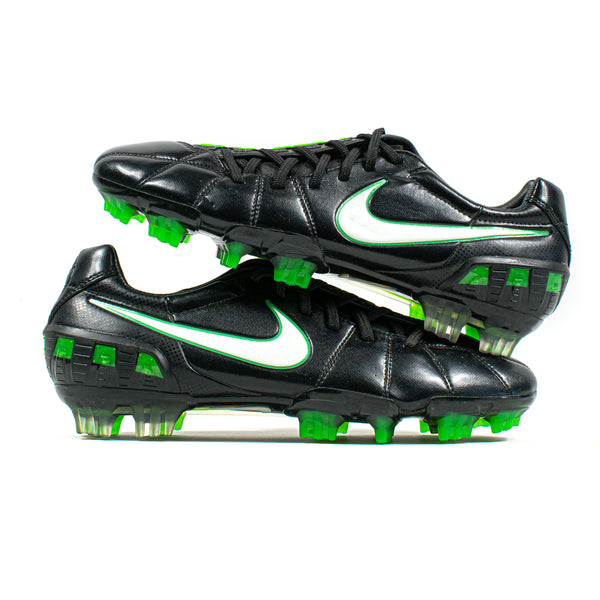 トータル９０　FG Nike Total 90 Laser IV KL FG 472555-400 RARE Kanga-Lite Limited