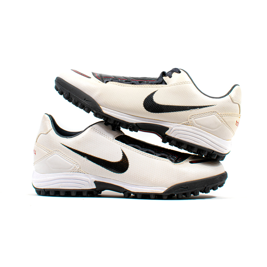 Nike Total 90 シューズ ホワイト/グレー　24センチ Official Look at Nike Total 90 III 