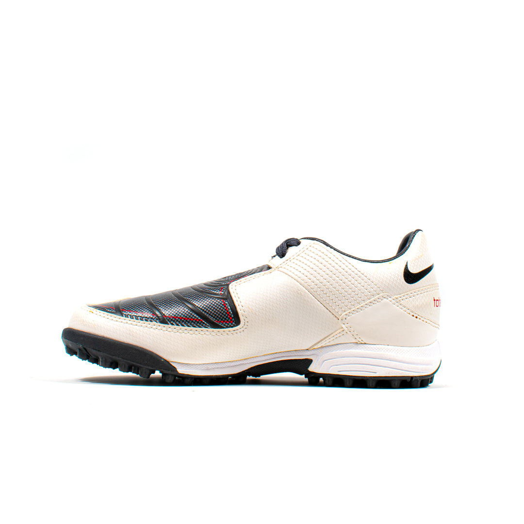 Nike TOTAL90 TURF SAN TEPITOトレーニング シューズ Nike Total 90 Shoot White Black Turf – Classic Soccer Cleats