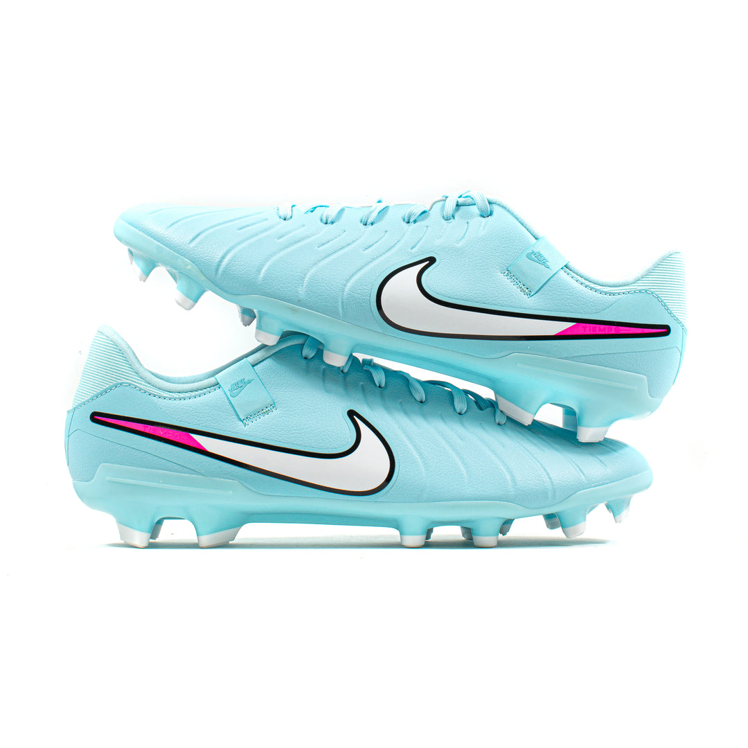 Tiempo – Classic Soccer Cleats