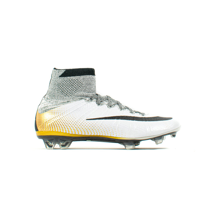 Nike Superfly IV CR7 324K Gold Le FG Football Boots Cleats