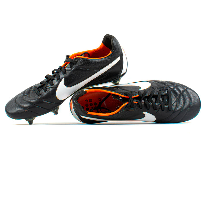 Nike Tiempo Legend IV Black SG – Classic Soccer Cleats